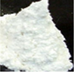 珪藻土融剤焼成品（白色の粉末）